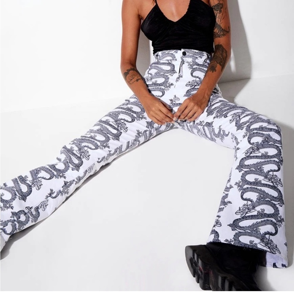 MOTEL - NWT Zoven Trouser in Y2K style dragon print